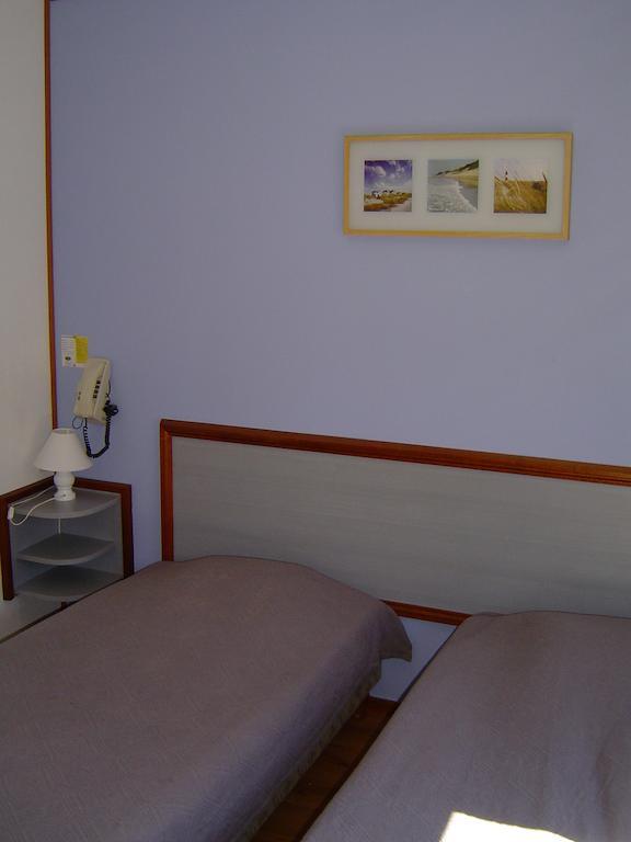 Hotel Le Magiot Montliot-et-Courcelles Habitación foto