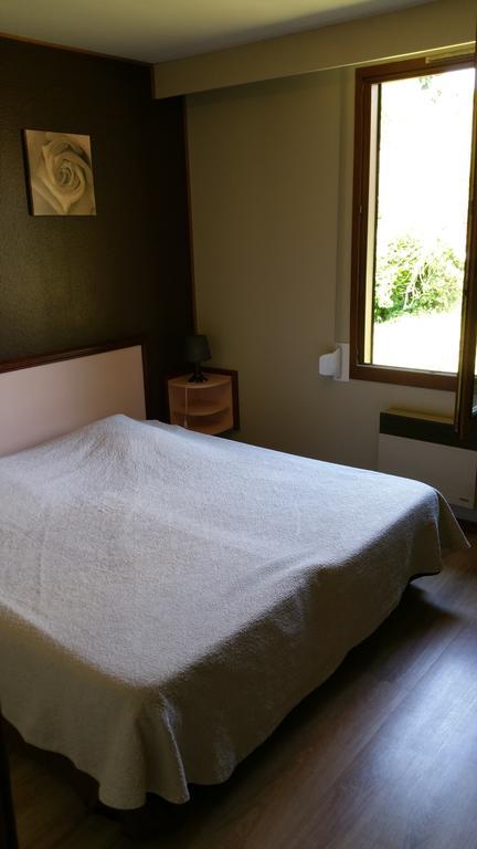 Hotel Le Magiot Montliot-et-Courcelles Habitación foto